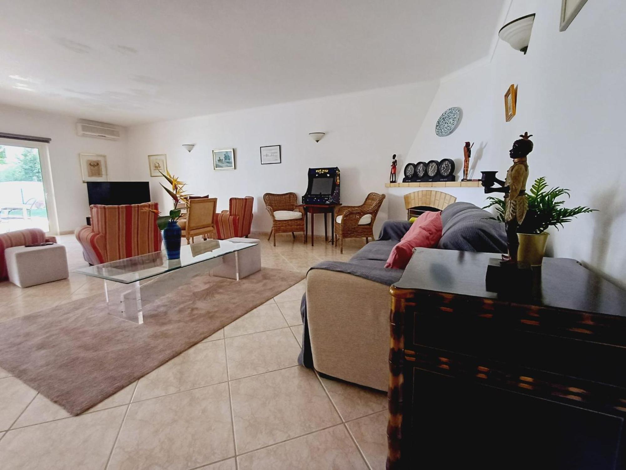 The Pinewood Villa ヴィラモウラ エクステリア 写真